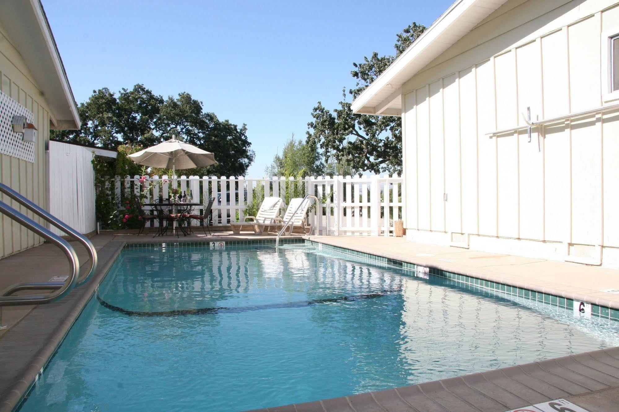 Meadowlark Inn Solvang Esterno foto